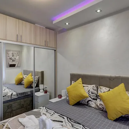 Lux Ivan With Free Private Parking Apartment